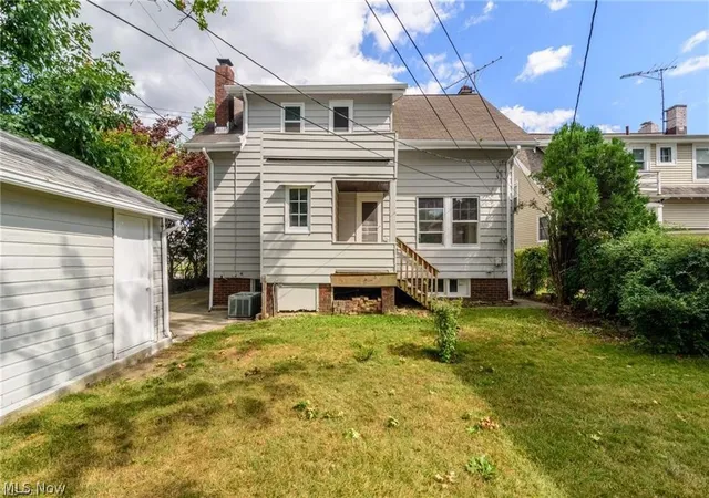 Homes for sale in Cleveland, OH | 18119 Lake Shore Blvd, Cleveland, OH 44119 | MLS# 5212327