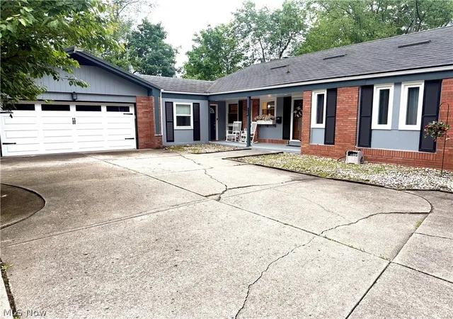 3rd image of 568 Northlawn Dr, Youngstown, OH 44505 | MLS# 5211707