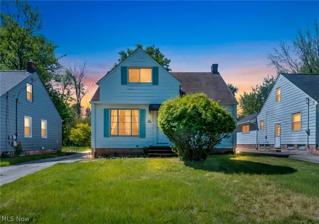 Photo 1 of Single family home for sale at 15812 Grant Ave, Maple Heights, OH 44137 | MLS# 5212252 | Listing updated on 2026-08-19