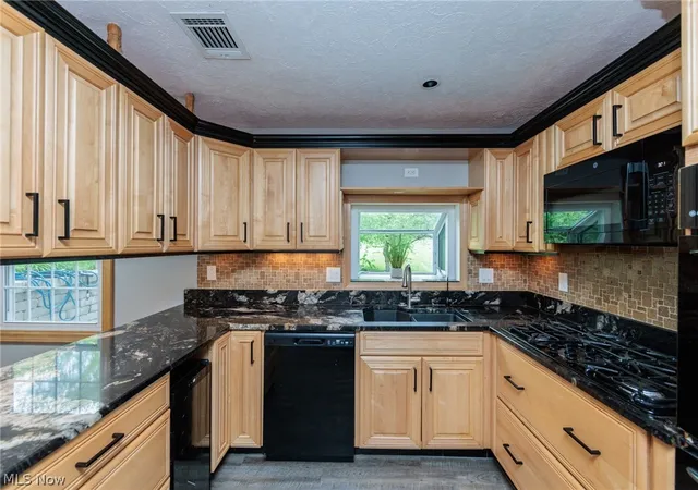 3rd image of 7981 Mulberry Rd, Chesterland, OH 44026 | MLS# 5212177