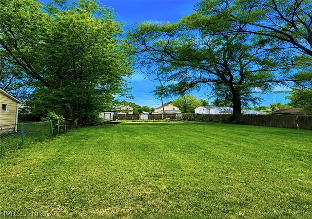 2nd image of 1624 E 33rd St, Lorain, OH 44055 | MLS# 5212400