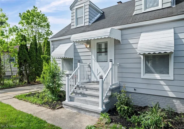 Homes for sale in Cleveland, OH | 3854 W 116Th St, Cleveland, OH 44111 | MLS# 5212571