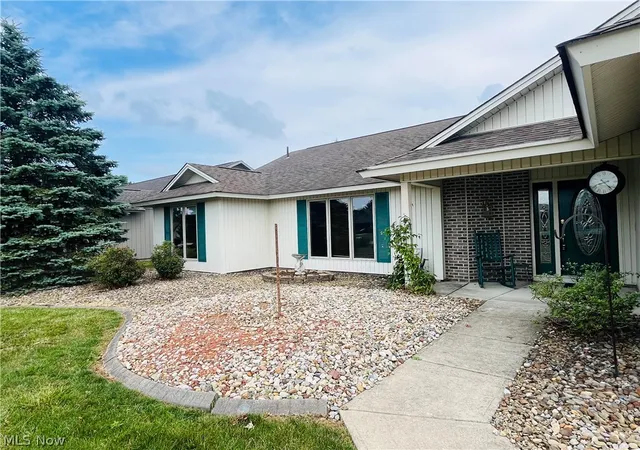 Homes for sale in North Ridgeville, OH | 33037 Pebblebrook Dr, North Ridgeville, OH 44039 | MLS# 5204463