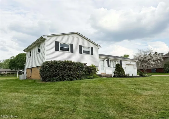 Homes for sale in Canton, OH | 7090 Hillridge Ave Ne, Canton, OH 44721 | MLS# 5212597
