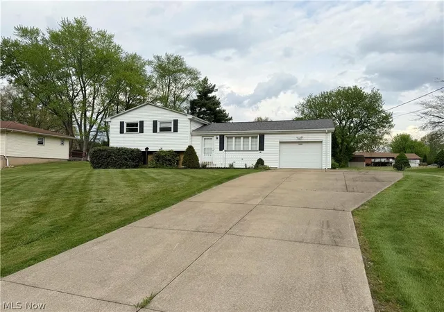 Homes for sale in Canton, OH | 7090 Hillridge Ave Ne, Canton, OH 44721 | MLS# 5212597