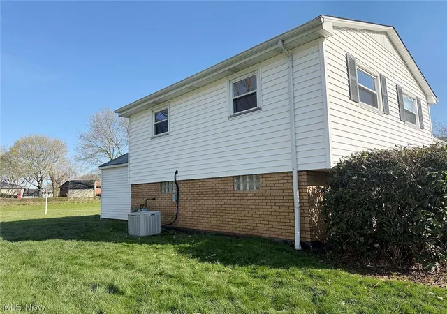 Homes for sale in Canton, OH | 7090 Hillridge Ave Ne, Canton, OH 44721 | MLS# 5212597