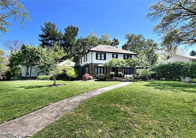 Homes for sale in Cleveland Heights, OH | 1351 Oakridge Dr, Cleveland Heights, OH 44121 | MLS# 5211565