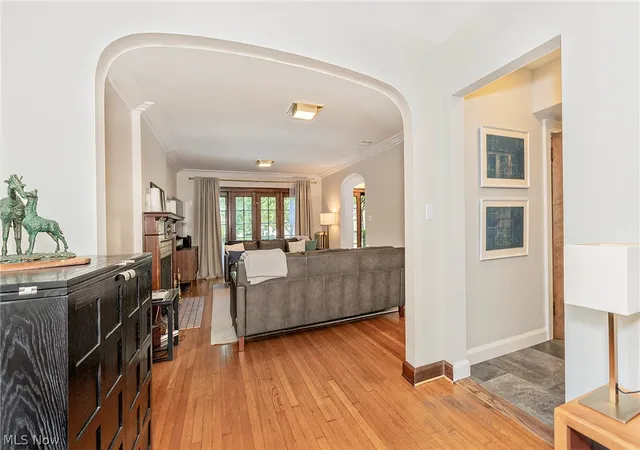 Homes for sale in Cleveland Heights, OH | 1351 Oakridge Dr, Cleveland Heights, OH 44121 | MLS# 5211565