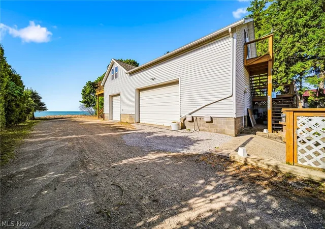 3rd image of 1050 Lake Rd, Conneaut, OH 44030 | MLS# 5212432