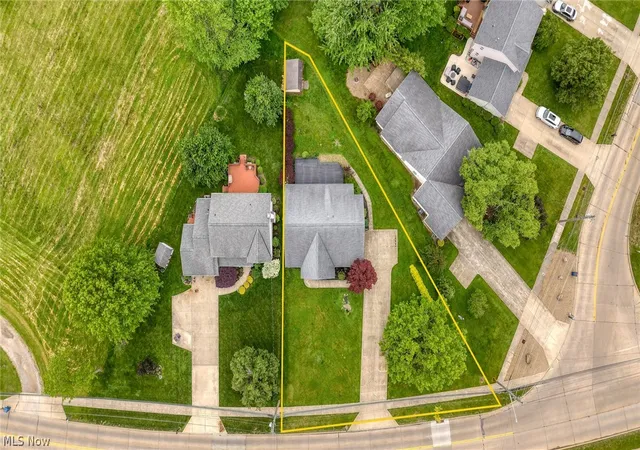 Photo 2 of Sale Pending at 710 Erie Rd, Eastlake, OH 44095 | MLS# 5212304 | Listing updated on 2026-10-03