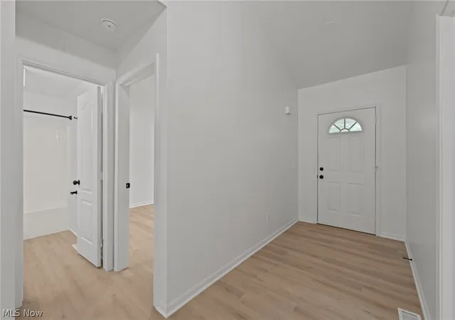 Photo 3 of Sale Pending at 710 Erie Rd, Eastlake, OH 44095 | MLS# 5212304 | Listing updated on 2026-10-03
