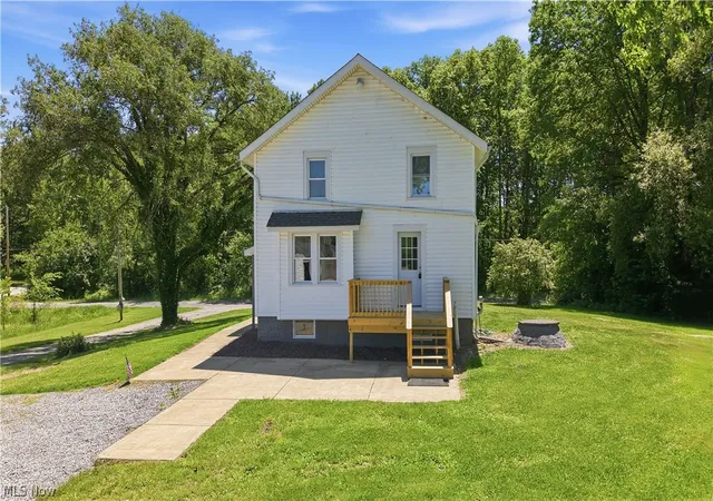 Homes for sale in Deerfield, OH | 1773 Mahoning Rd, Deerfield, OH 44411 | MLS# 5212317