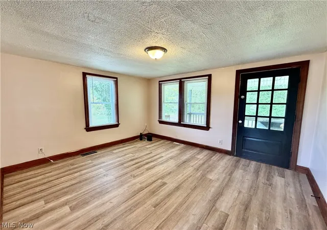 Homes for sale in Deerfield, OH | 1773 Mahoning Rd, Deerfield, OH 44411 | MLS# 5212317