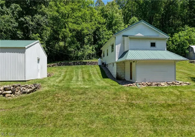 Homes for sale in Newcomerstown, OH | 12413 Lick Run Rd, Newcomerstown, OH 43832 | MLS# 5212687