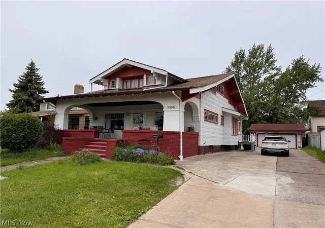 Homes for sale in Cleveland, OH | 3306 West Blvd, Cleveland, OH 44111 | MLS# 5209485