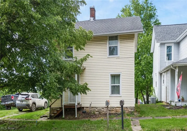Photo 2 of Sale Pending at 212 W Main St, Somerset, OH 43783 | MLS# 5210731 | Listing updated on 2026-08-28