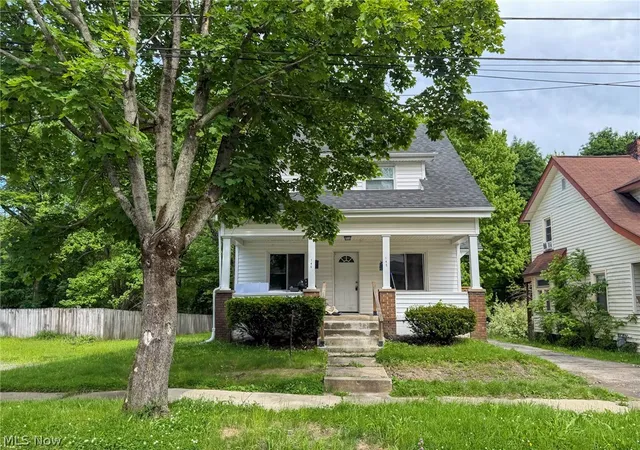 1st image of 145 S Lakeview Ave, Youngstown, OH 44509 | MLS# 5212060