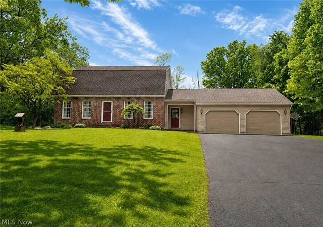 Photo 1 of Single family home for sale at 6155 Gibson Rd, Canfield, OH 44406 | MLS# 5211987 | Listing updated on 2026-07-03