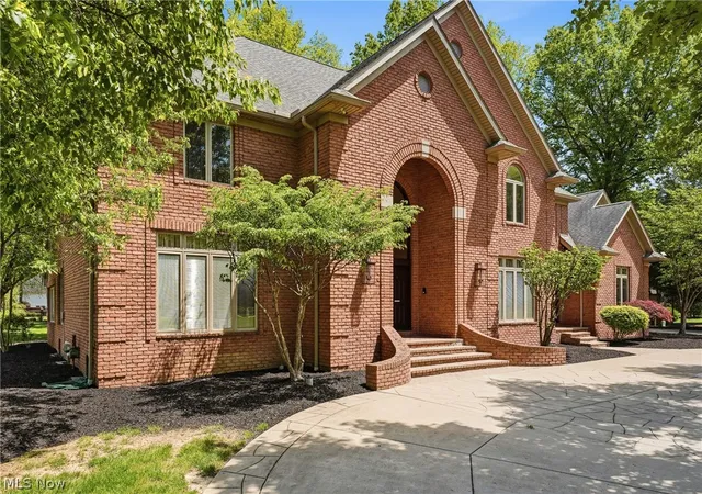 1st image of 822 Park Harbour Dr, Youngstown, OH 44512 | MLS# 5210555