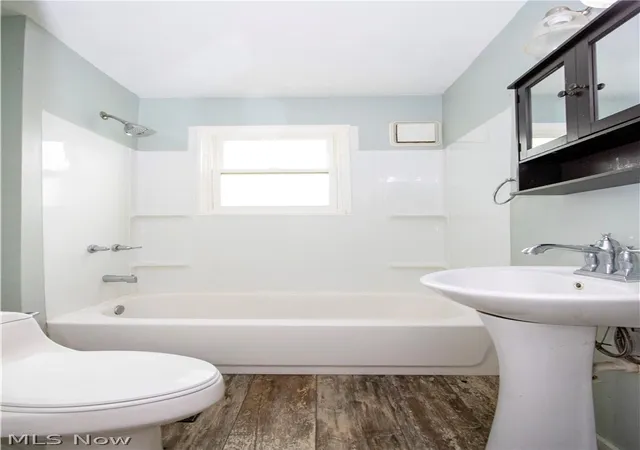Listing Photo 5 - Condo for sale in building located at 377 S Main St, Mansfield, OH 44902