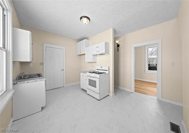 5th image of 3325 W 98Th St, Cleveland, OH 44102 | MLS# 5212773