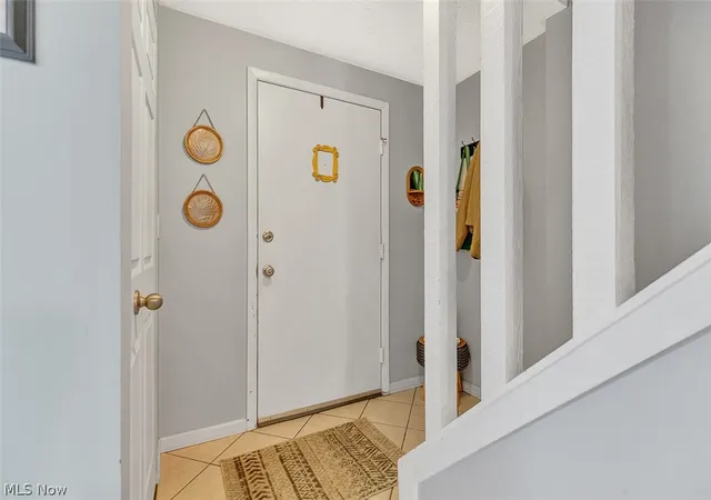2nd image of 10170 Spinnaker Run, Aurora, OH 44202 | MLS# 5212308