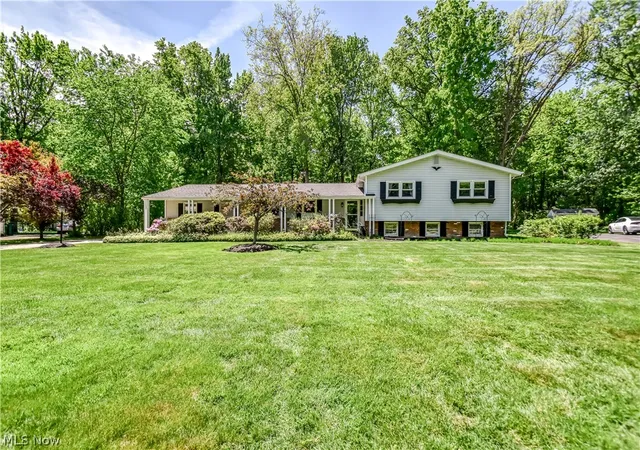 1st image of 9412 Beaver Creek Dr, Mentor, OH 44060 | MLS# 5212176