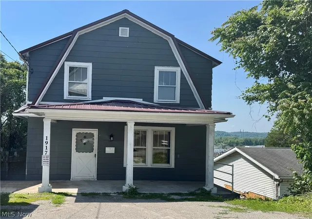 Photo 3 of Single family home for sale at 1917 Market St, Parkersburg, WV 26101 | MLS# 5212676 | Listing updated on 2026-07-15