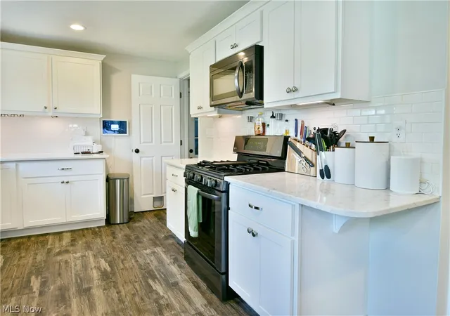 3rd image of 18 Orchard Dr, Poland, OH 44514 | MLS# 5212240