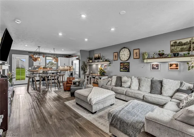Photo 3 of Single family home for sale at 613 Cherrywood Ln, Painesville Twp, OH 44077 | MLS# 5212019 | Listing updated on 2026-08-28
