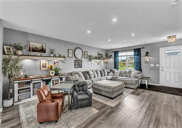 Photo 3 of Single family home for sale at 613 Cherrywood Ln, Painesville Twp, OH 44077 | MLS# 5212019 | Listing updated on 2026-08-28