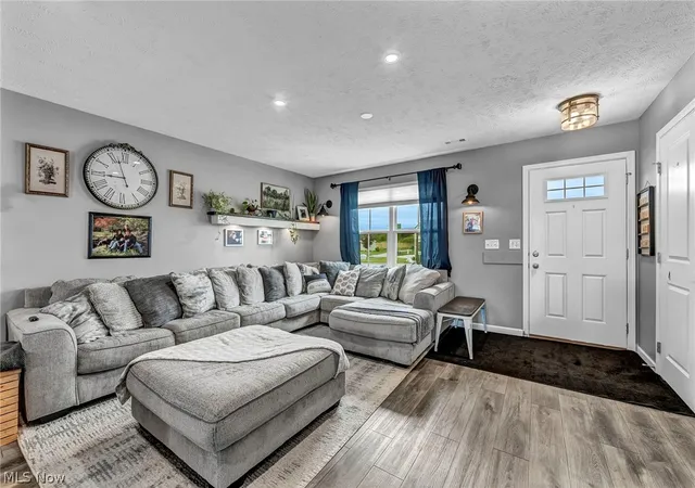 Photo 4 of Single family home for sale at 613 Cherrywood Ln, Painesville Twp, OH 44077 | MLS# 5212019 | Listing updated on 2026-08-28