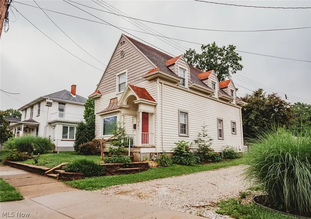 Homes for sale in Parkersburg, WV | 1605 Liberty St, Parkersburg, WV 26101 | MLS# 5212801