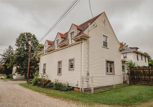 Homes for sale in Parkersburg, WV | 1605 Liberty St, Parkersburg, WV 26101 | MLS# 5212801