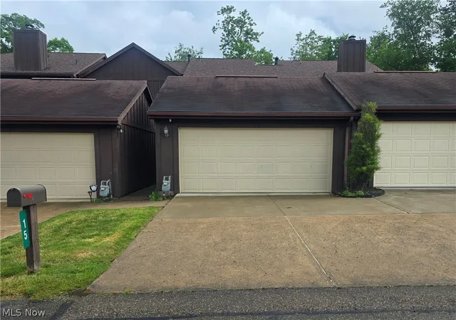 Homes for sale in Coshocton, OH | 15 Acorn Ln, Coshocton, OH 43812 | MLS# 5212623