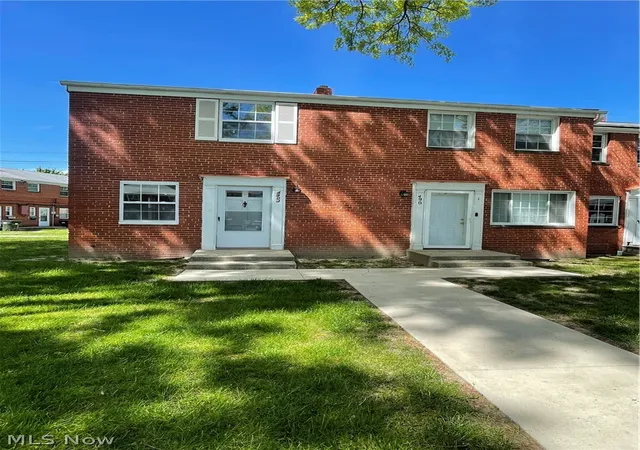 Photo 2 of Condo for sale at 490 Kenwood Dr #J, Euclid, OH 44123 | MLS# 5211852 | Listing updated on 2026-08-04