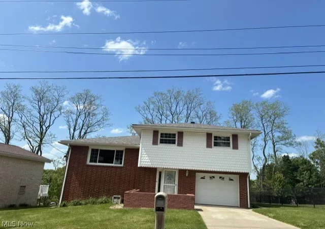 Homes for sale in Weirton, WV | 224 Lorraine Dr, Weirton, WV 26062 | MLS# 5212868