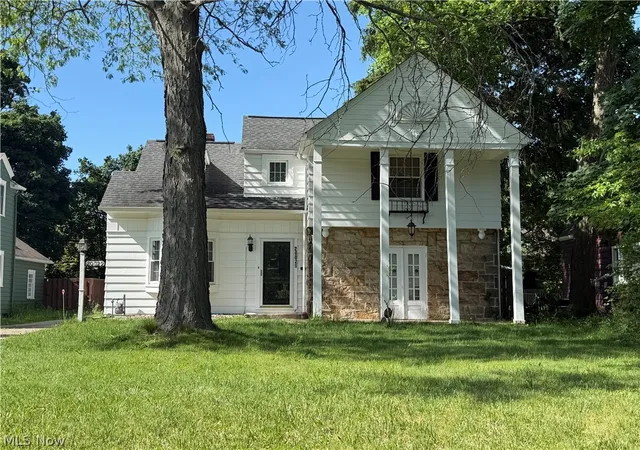 Homes for sale in Shaker Heights, OH | 20029 Sussex Rd, Shaker Heights, OH 44122 | MLS# 5212894