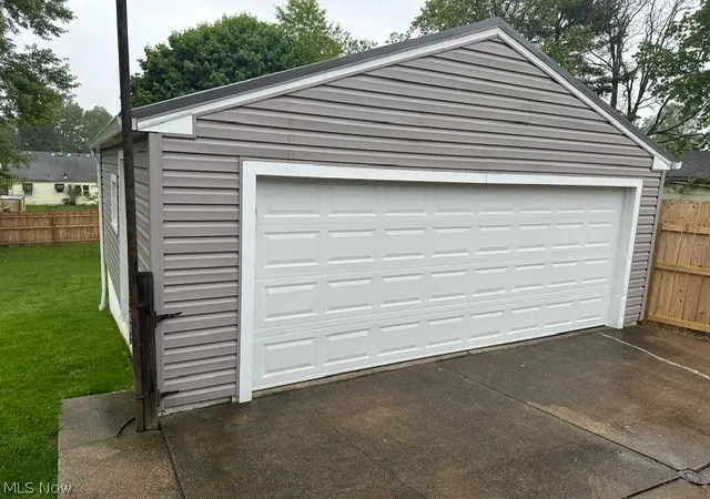 Photo 3 of Sale Pending at 438 10th Street, Struthers, OH 44471 | MLS# 5212909 | Listing updated on 2026-07-12