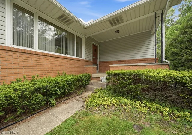 2nd image of 1471 Debra Dr, Ashtabula, OH 44004 | MLS# 5212950