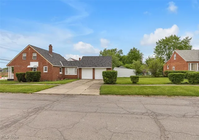 Homes for sale in South Euclid, OH | 1959 Warrensville Center Rd, South Euclid, OH 44121 | MLS# 5212949