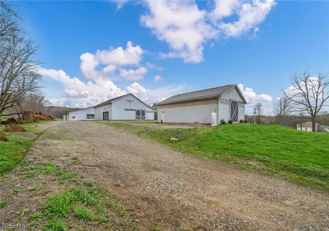 Photo 4 of Single family home for sale at 4020 Faircrest St SW, Canton, OH 44706 | MLS# 5212876 | Listing updated on 2026-05-26