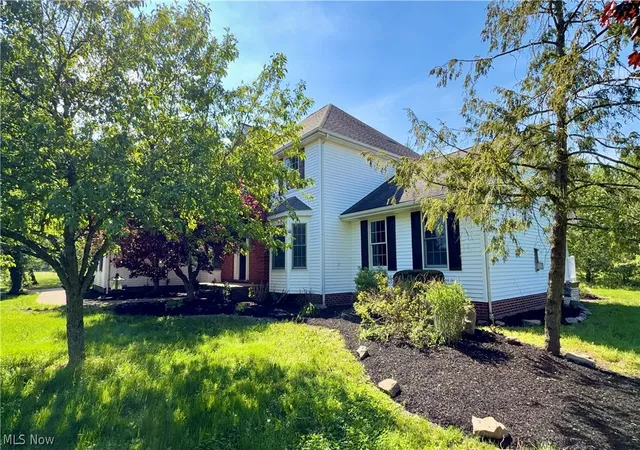 3rd image of 11379 Woodiebrook Rd, Chardon, OH 44024 | MLS# 5212978