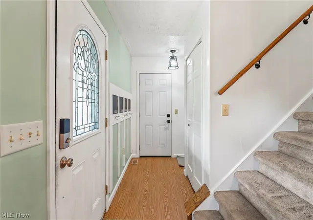 Photo 3 of Single family home for sale at 190 Chapel Hl Dr NW, Warren, OH 44483 | MLS# 5212810 | Listing updated on 2026-09-01
