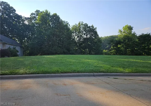 Homes for sale in Garfield Heights, OH | 185 Creekside Dr, Garfield Heights, OH 44125 | MLS# 5211408