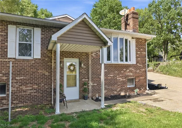 Photo 3 of Single family home for sale at 41534 Alderlick Rd, Wellsville, OH 43968 | MLS# 5212474 | Listing updated on 2026-07-27