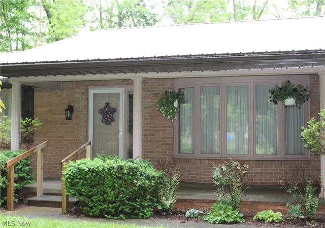 2nd image of 4110 Paris Ave Se, Minerva, OH 44657 | MLS# 5213092