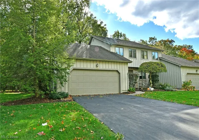 2nd image of 160 Turquoise Dr, Cortland, OH 44410 | MLS# 5212610