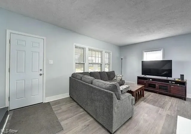 Photo 4 of Sale Pending at 4912 E 85th Street, Cleveland, OH 44125 | MLS# 5212957 | Listing updated on 2026-06-04