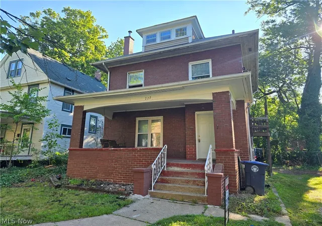 Photo 1 of Single family home for sale at 227 S Balch St, Akron, OH 44302 | MLS# 5212128 | Listing updated on 2026-08-28
